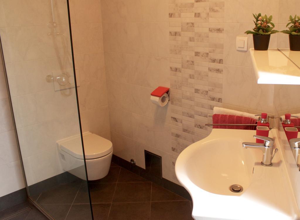 Rogic Apartment Lovran Bagian luar foto